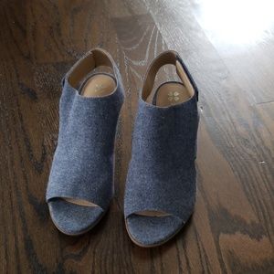 Naturalizer Shoes size 7 Denim